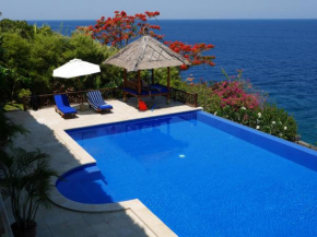 Private Luxury Villa Celagi - with large infinity pool and ocean view